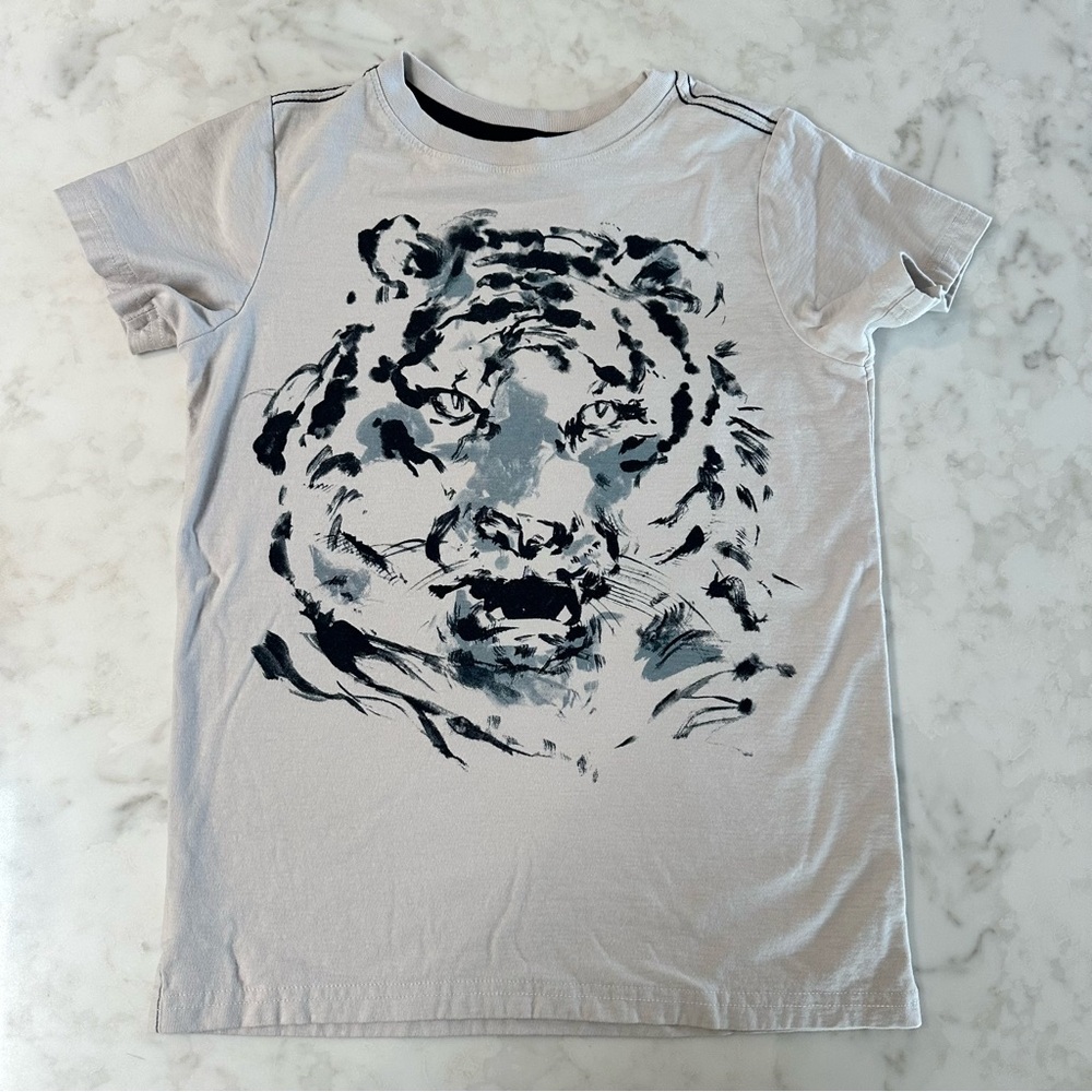 Tea Collection Kids Cotton Tiger Graphic Tee. Size 10